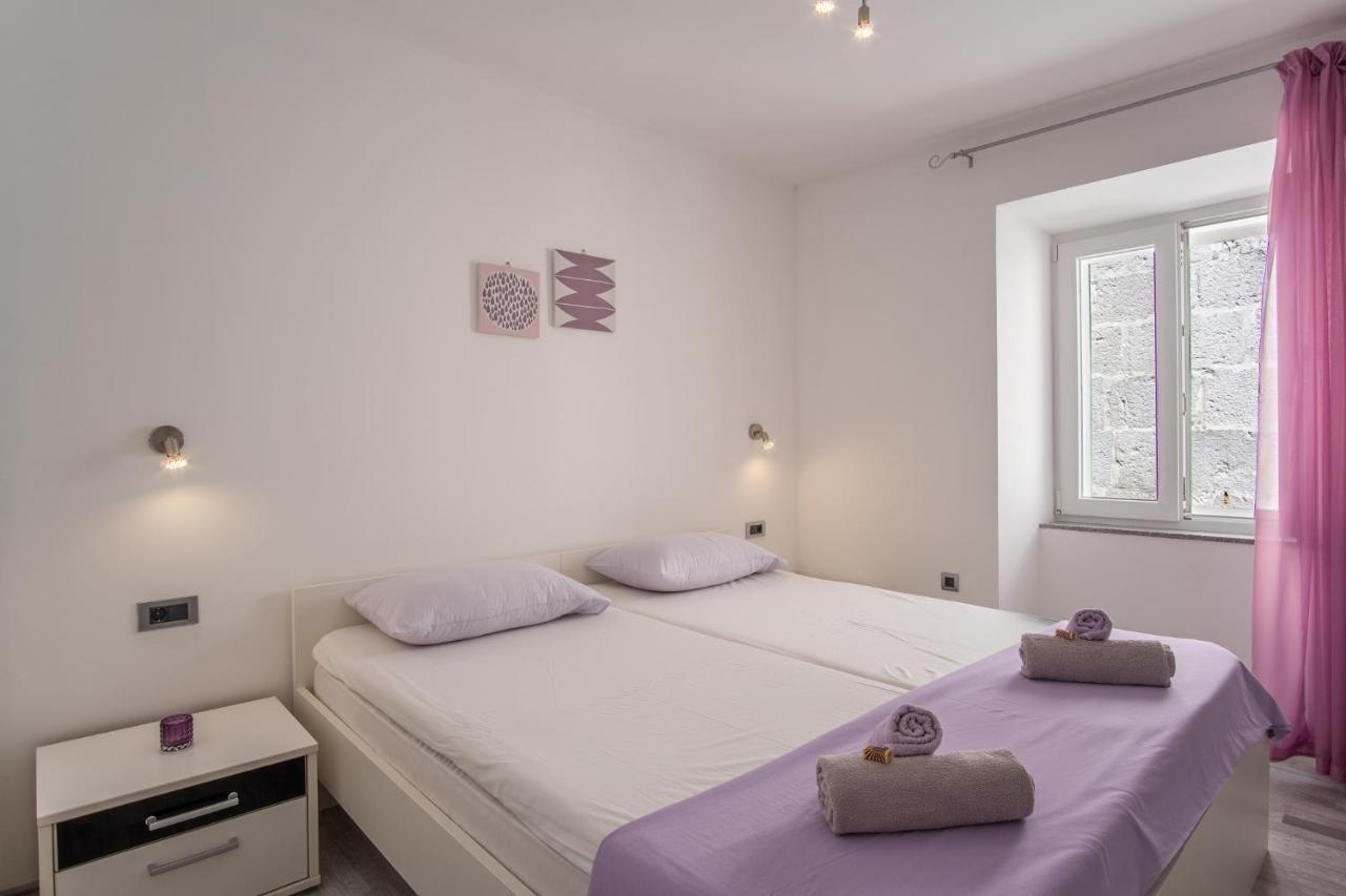 Private Holliday Apartment باغ المظهر الخارجي الصورة