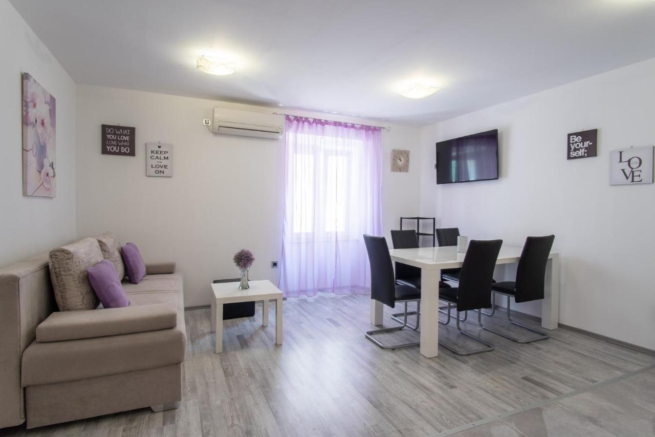 Private Holliday Apartment باغ المظهر الخارجي الصورة